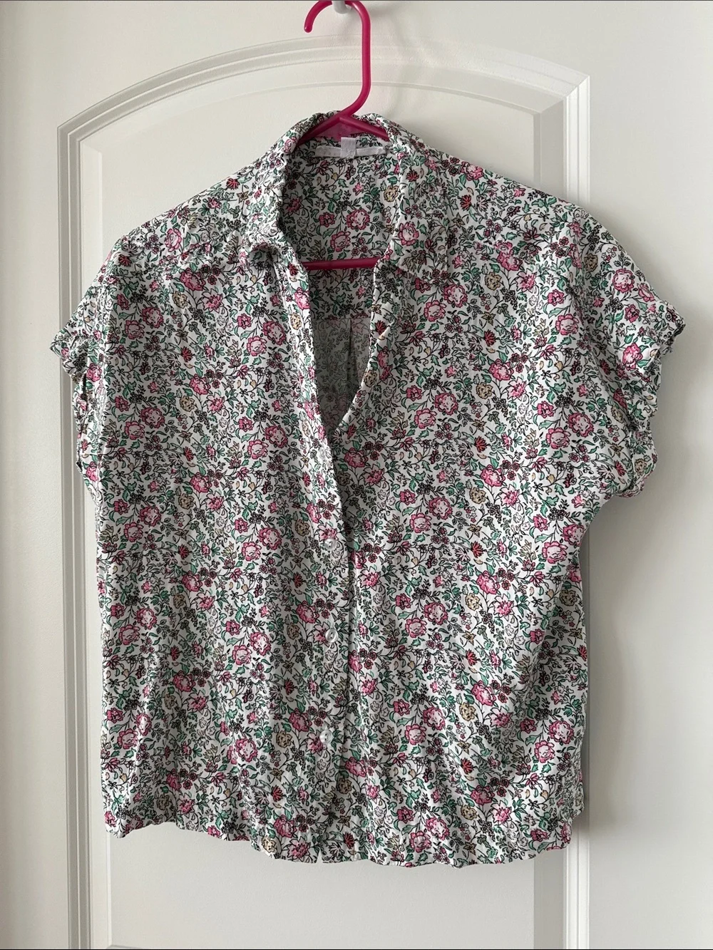Jane and Delancey White Floral Short Sleeve Button Front Top - Picture 1 of 1